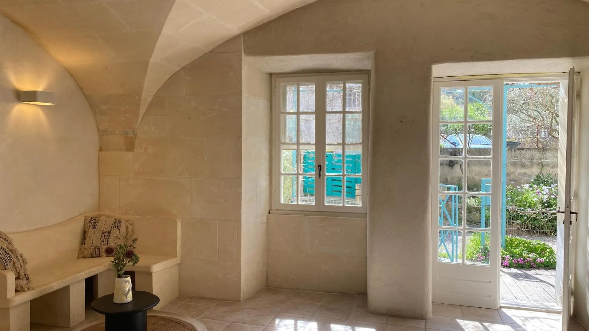 Holiday home Authentique Mazet Et Sa Fontaine En Provence Villa Fontvieille