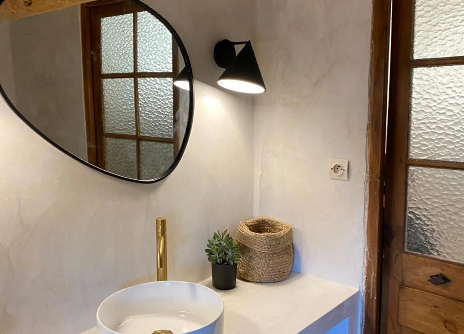 Authentique Mazet Et Sa Fontaine En Provence Villa Fontvieille