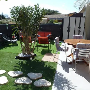 Cosy Avec Son Exterieur Chaleureux,piscine Et Parking Prive Appartement
